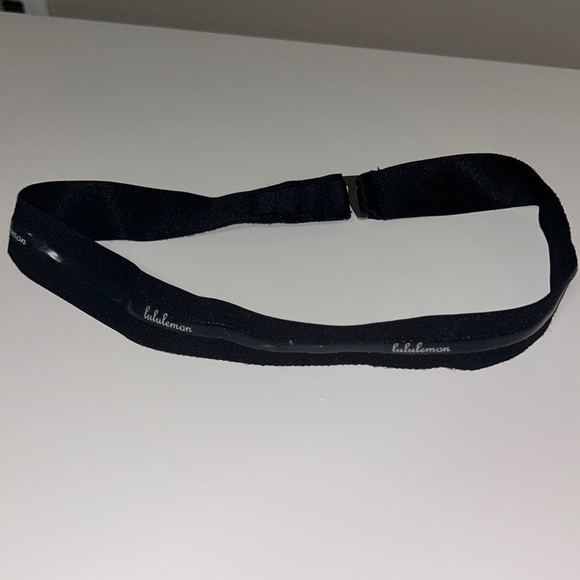 (3 for $10) Lululemon Headband 🖤 - Picture 1 of 3